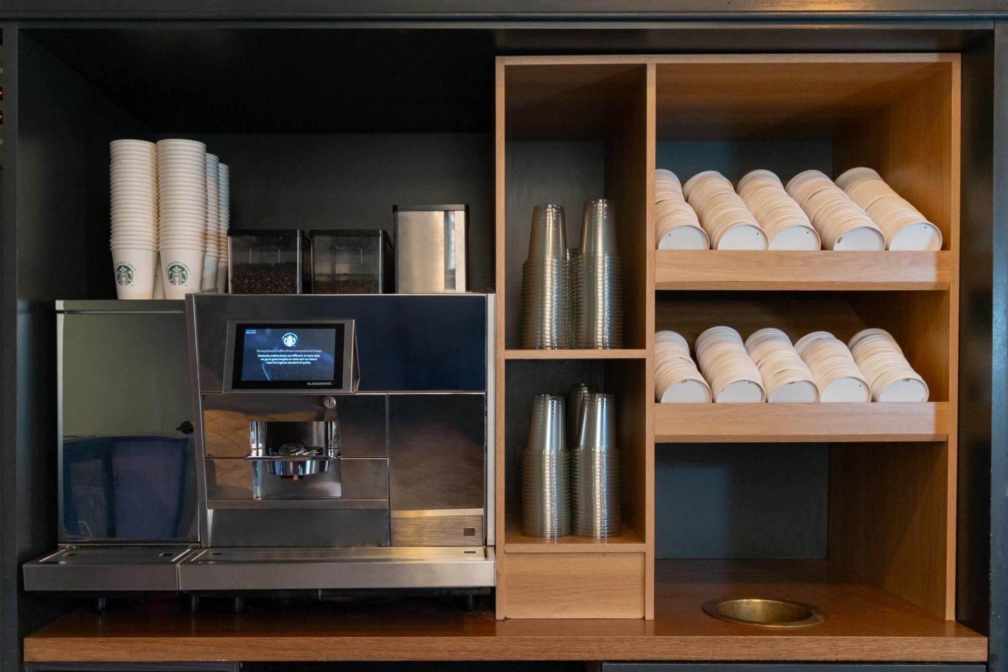 Hy Lytham St Anne'S Aparthotel Lytham St Annes Exterior foto A coffee machine